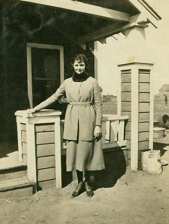 Childress Texas 1914 woman by portch