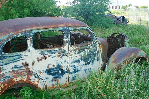 Rusted car in Toyah Texas