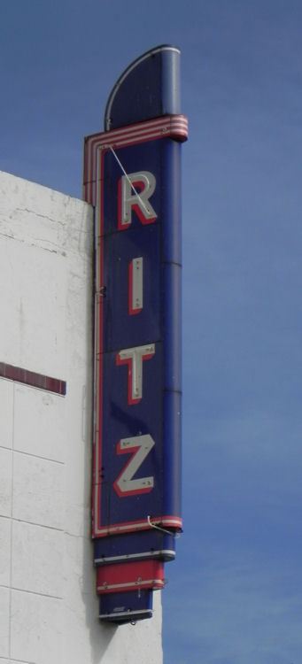 Crockett Tx - Ritz Theatre Neon 