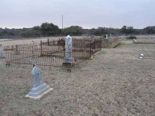 Atoka TX - Atoka Cemetery tombstones 