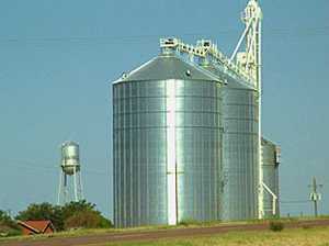 Grain elevators in Harrold  Texas