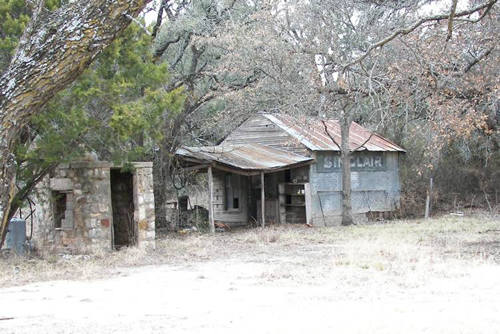 Hylton Tx - Closed Sinclair Gas Station