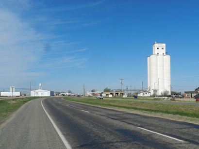 Idalou Texas road scene