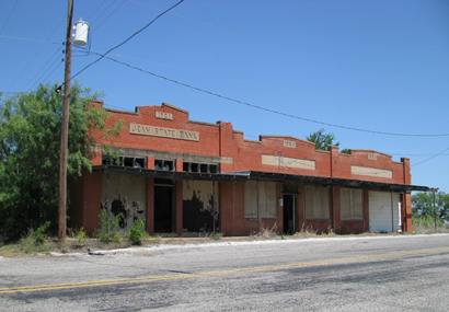 Jean, Texas bank building and street scene