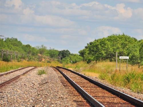 Novice TX - Railroad Track