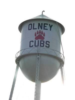 Olney Texas old water tower showing Olney Cubs