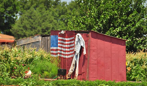 Rhineland TX - Tin with painted flag