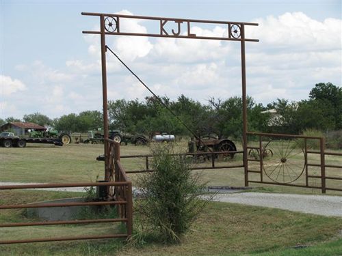 Scotland TX KJL Ranch gate