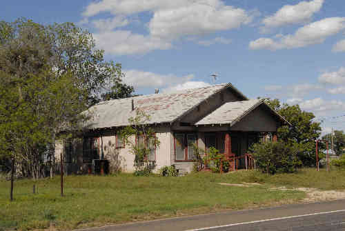 Knox County TX - Vera "Home Style Meal" on roof