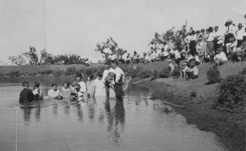 Fluvanna, Texas - Mass Baptisms  1916