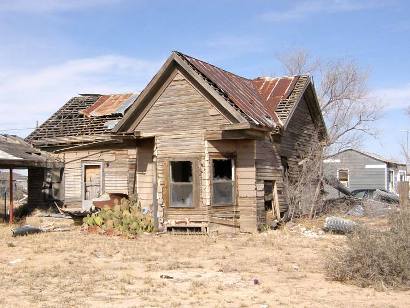 Barstow Tx Abandoned House with cactus