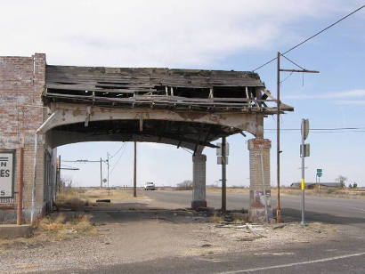 Barstow Tx - Closed Gas Station