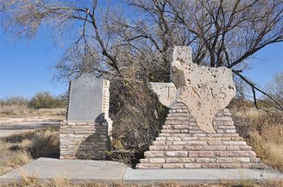 Winkler County, Texas state line marker and Compromise of 1850 Historical Marker 