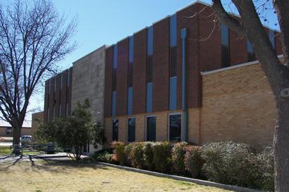 TX - 1948 Crane County Courthouse east side