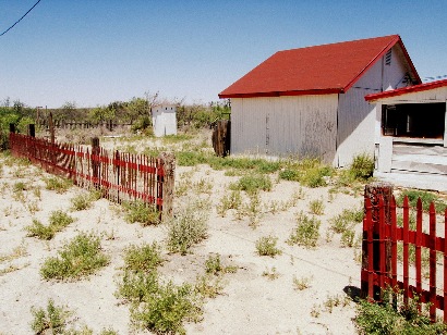 Kent TX -  Red house with outhouse