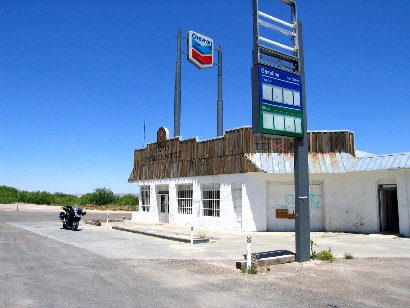 Kent TX - Chevron Station Closed