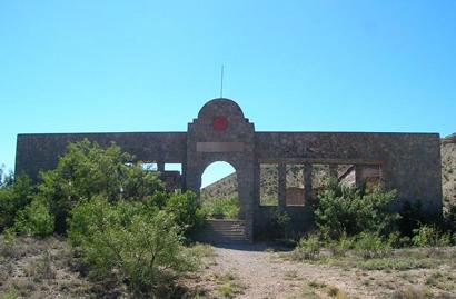 Kent Texas public school ruins