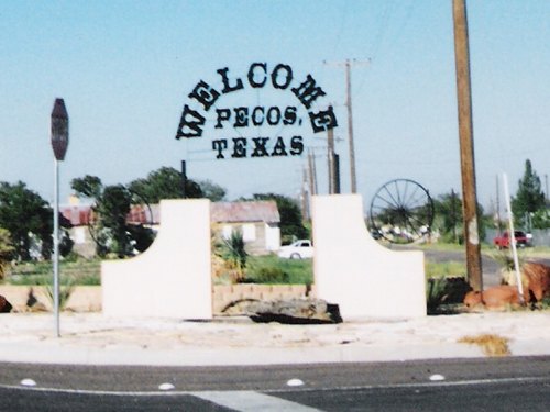 Pecos TX welcome sign