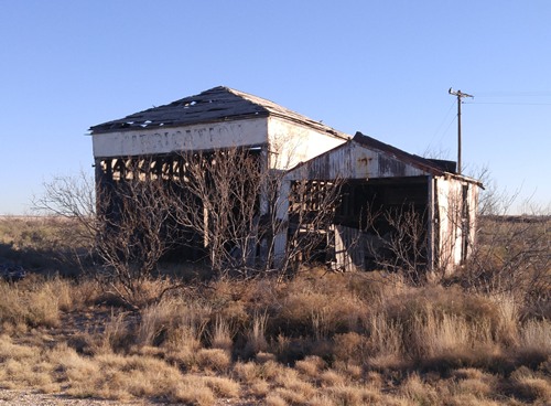 Ector County, Penwell TX -  Closed oil change garage