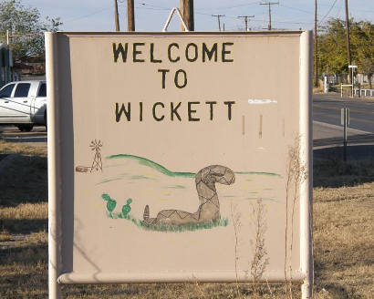 Wickett TX welcome sign